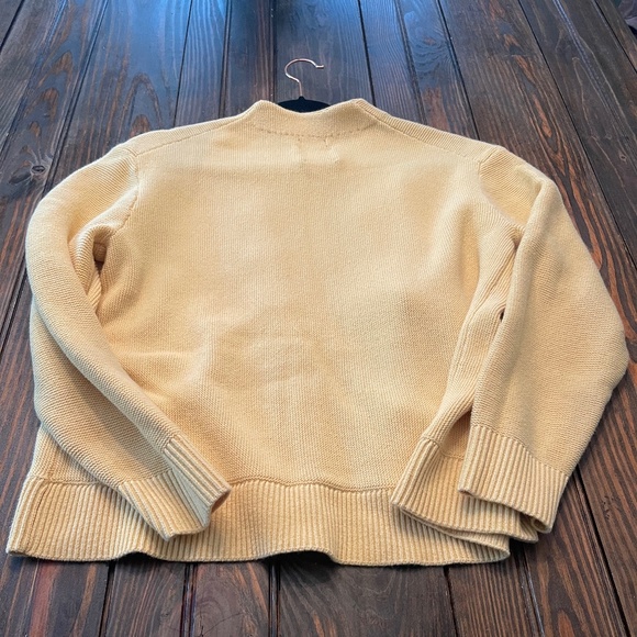 Abercrombie Fitch Men Cropped College Cardigan - Picture 4 of 6